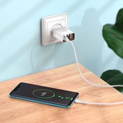 hoco-c100a-pd20w-qc3-wall-charger-eu-set-tc-to-tc-interior.jpg